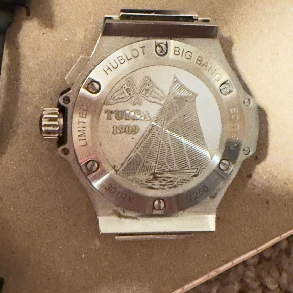 Electronics and jewelry bundle. - Picture 7 of 10